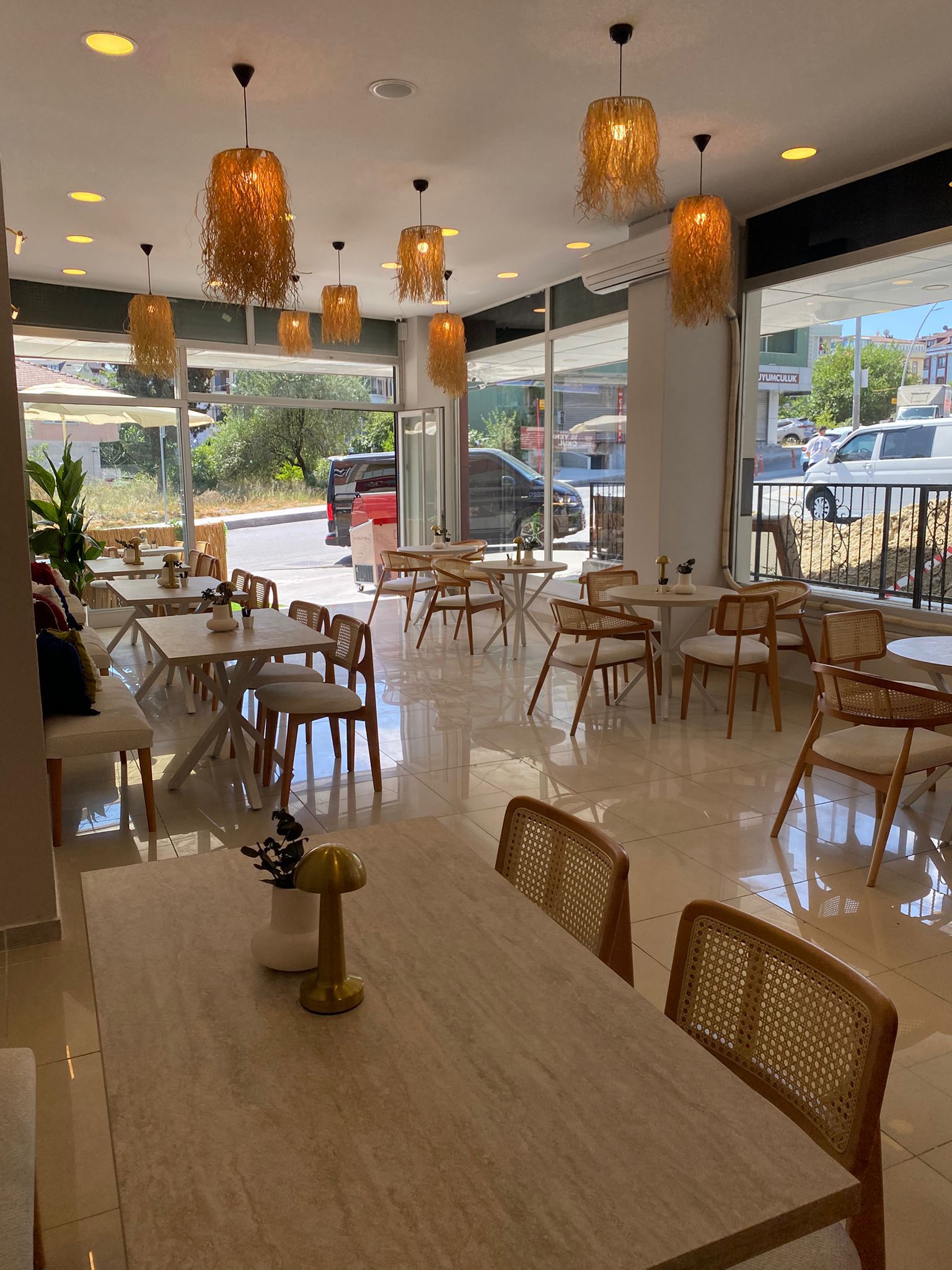 Pera Cafe İç Mekan 2